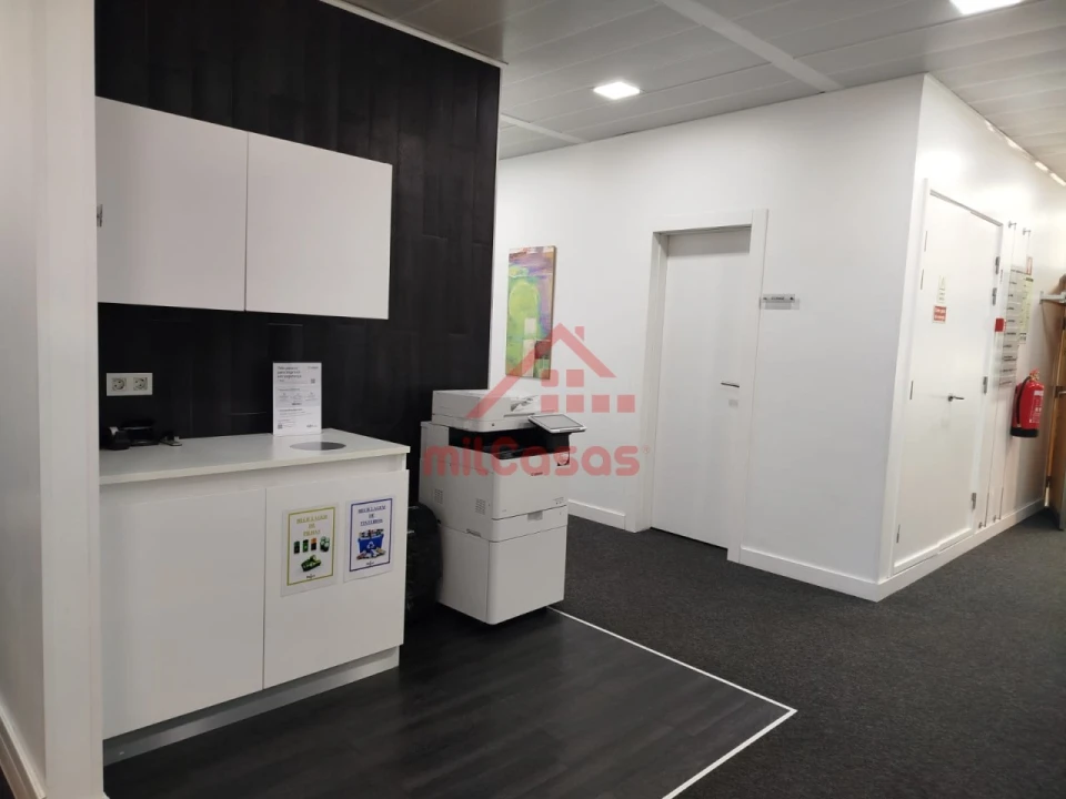 Escritório para Arrendamento em Campo de Ourique Foto 28