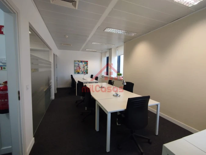 Escritório para Arrendamento em Campo de Ourique Foto 22