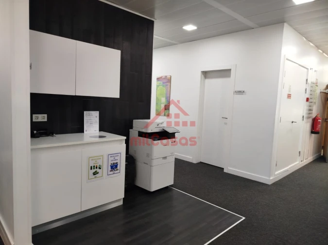 Escritório para Arrendamento em Campo de Ourique Foto 28