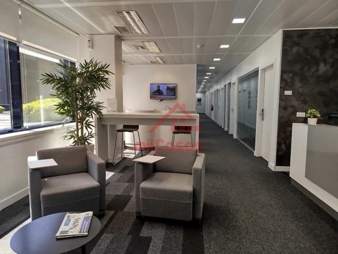 Escritório para Arrendamento em Campo de Ourique Foto 30