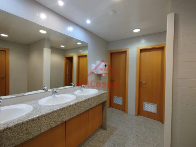 Escritório para Arrendamento em Campo de Ourique Foto 36