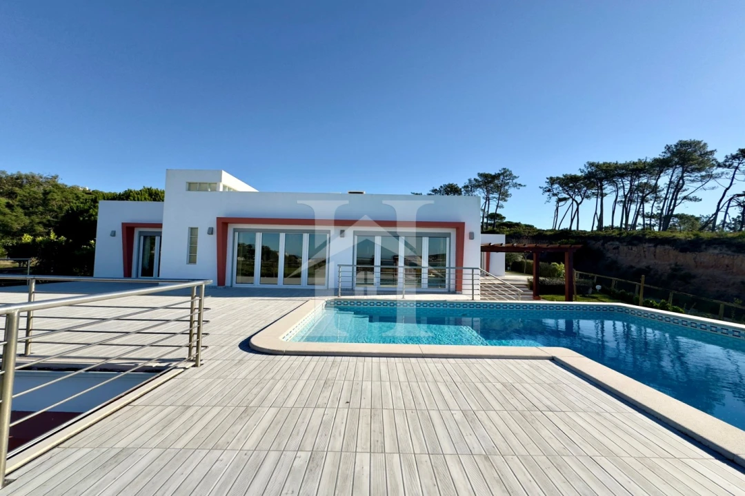 Moradia T4 para Venda em Foz do Arelho Foto 2