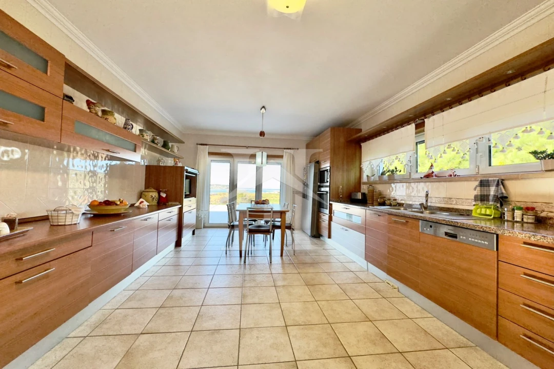 Moradia T4 para Venda em Foz do Arelho Foto 23