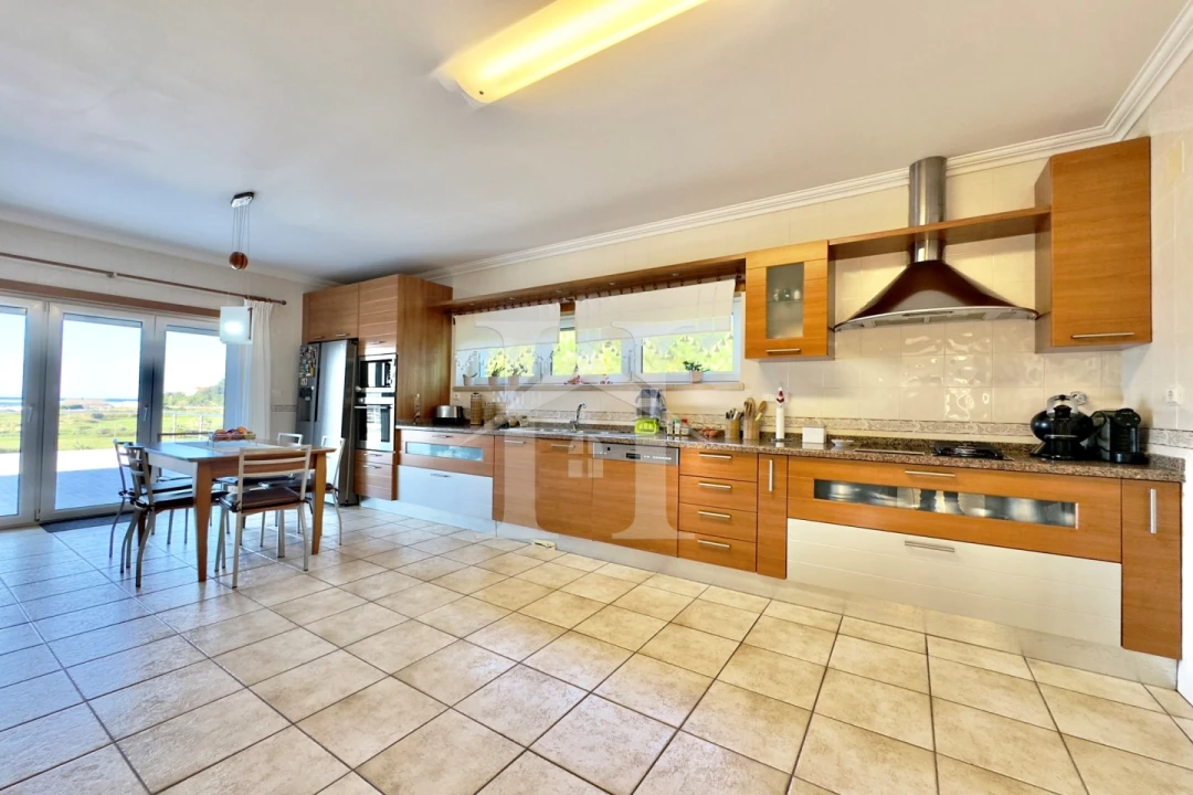 Moradia T4 para Venda em Foz do Arelho Foto 25