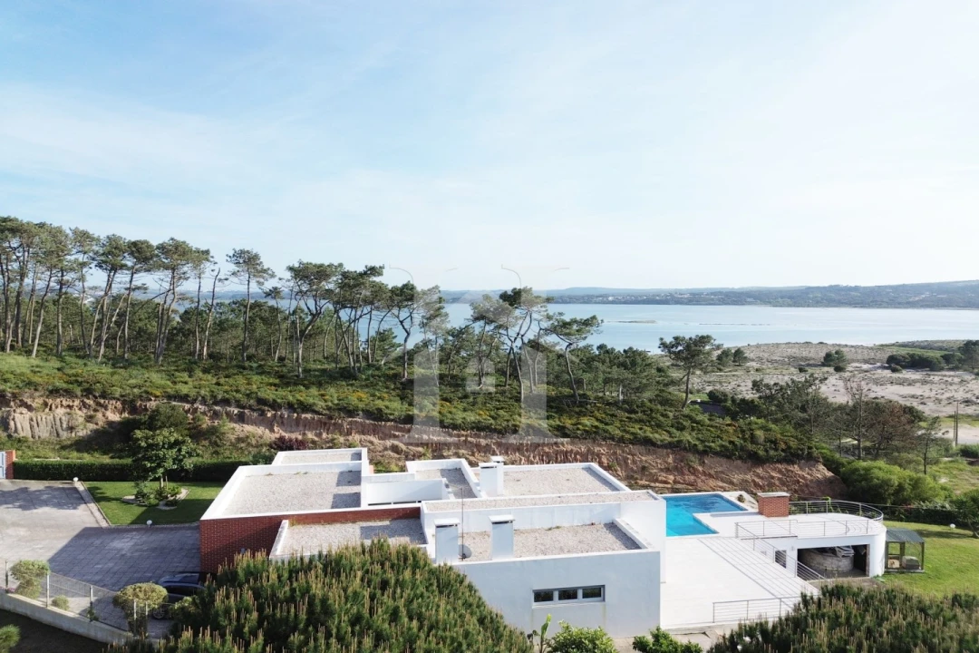 Moradia T4 para Venda em Foz do Arelho Foto 40