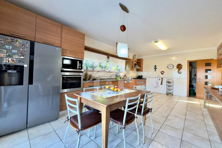 Moradia T4 para Venda em Foz do Arelho Foto 26