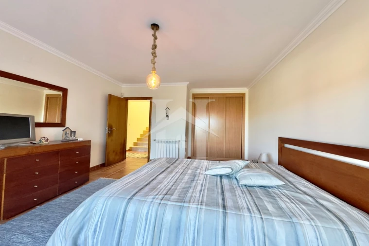 Moradia T4 para Venda em Foz do Arelho Foto 30