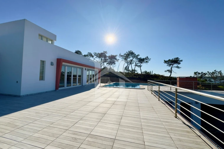 Moradia T4 para Venda em Foz do Arelho Foto 5