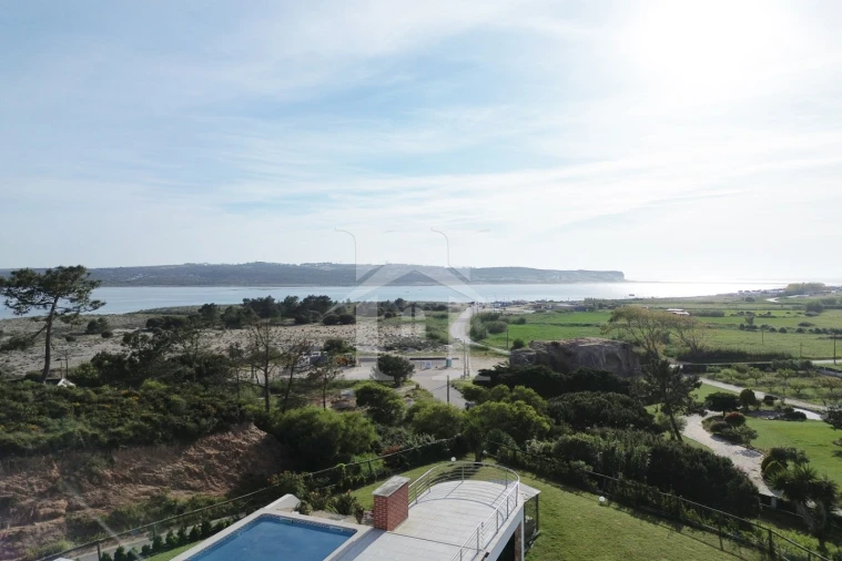 Moradia T4 para Venda em Foz do Arelho Foto 39