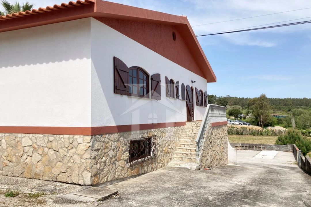 Moradia T3 para Venda em Olho Marinho Foto 23