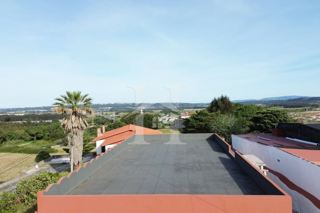 Moradia T3 para Venda em Olho Marinho Foto 22