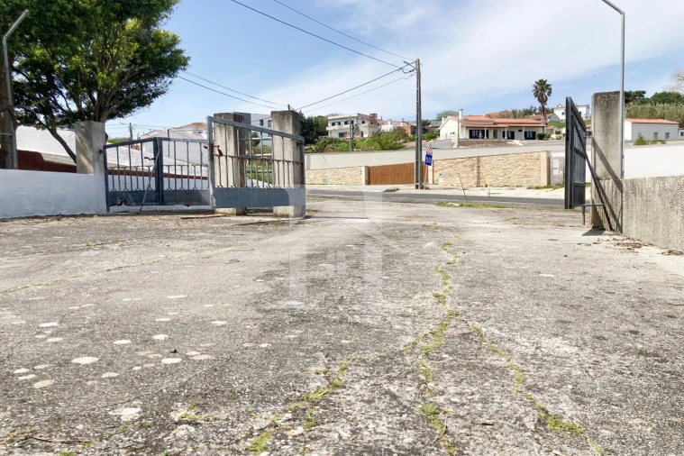 Moradia T3 para Venda em Olho Marinho Foto 9