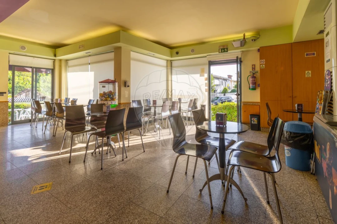 Negócio para Venda em Madalena Foto 2