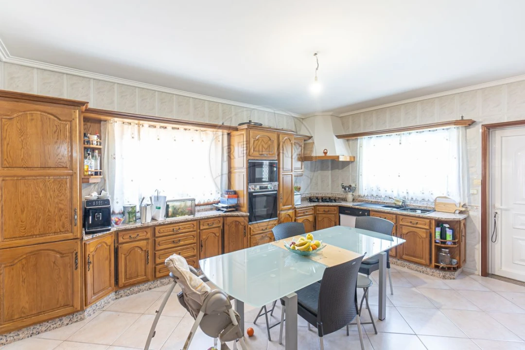 Moradia T5 para Venda em Nogueira da Regedoura Foto 22