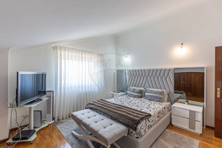 Moradia T5 para Venda em Nogueira da Regedoura Foto 36