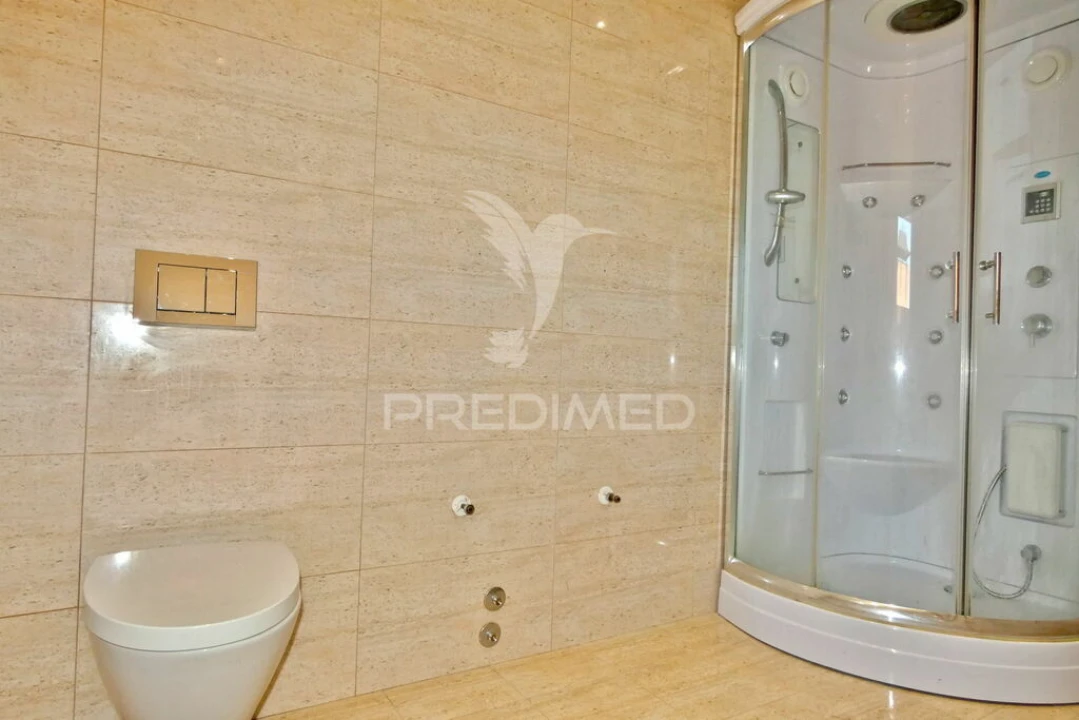 Moradia T7 para Venda em Bidoeira de Cima Foto 11