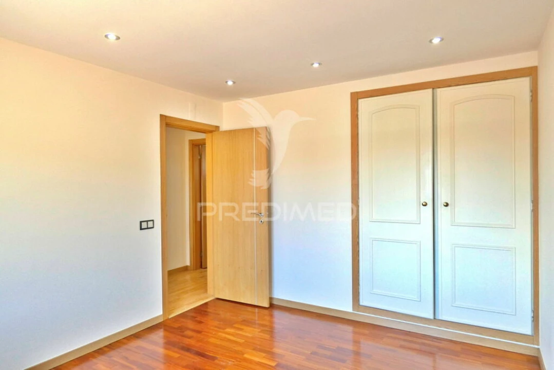 Moradia T7 para Venda em Bidoeira de Cima Foto 16