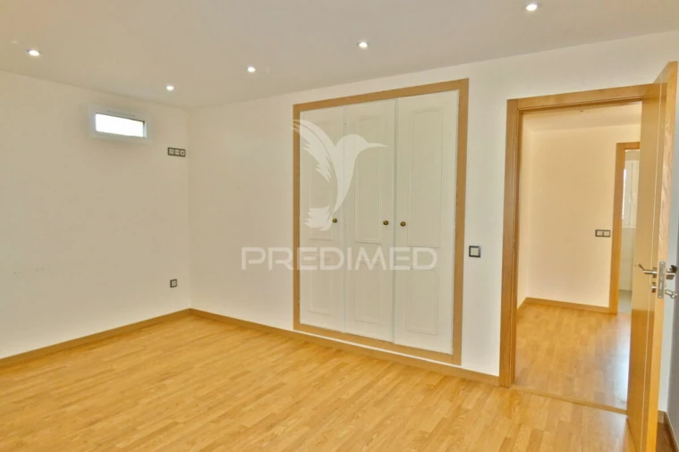 Moradia T7 para Venda em Bidoeira de Cima Foto 17