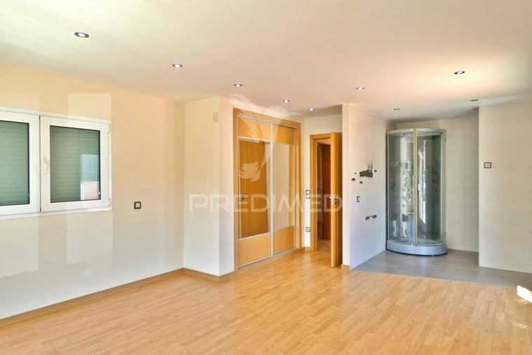 Moradia T7 para Venda em Bidoeira de Cima Foto 7