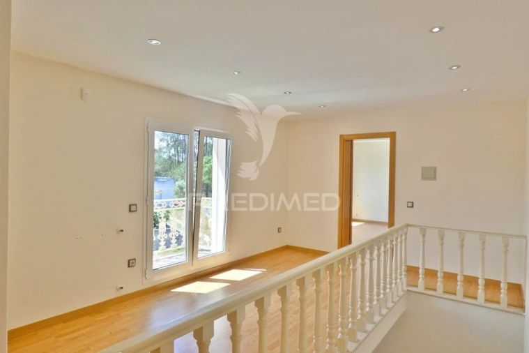 Moradia T7 para Venda em Bidoeira de Cima Foto 12