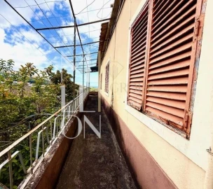 Moradia T5 para Venda em Arco da Calheta