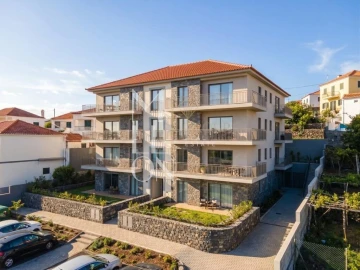 Moradia T5 para Venda em Arco da Calheta