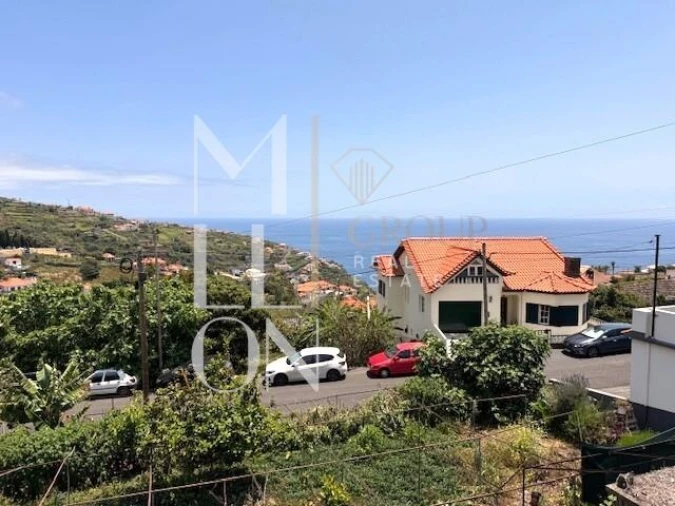 Moradia T5 para Venda em Arco da Calheta Foto 15