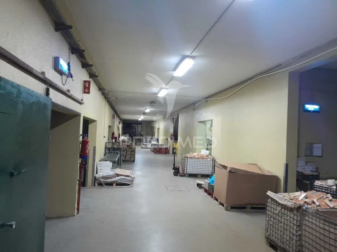 Armazém para Venda em Seixal, Arrentela e Aldeia de Paio Pires Foto 10