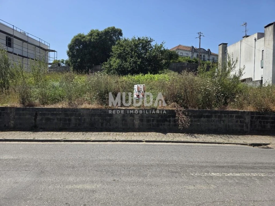 Terreno para Venda em Salreu Foto 4