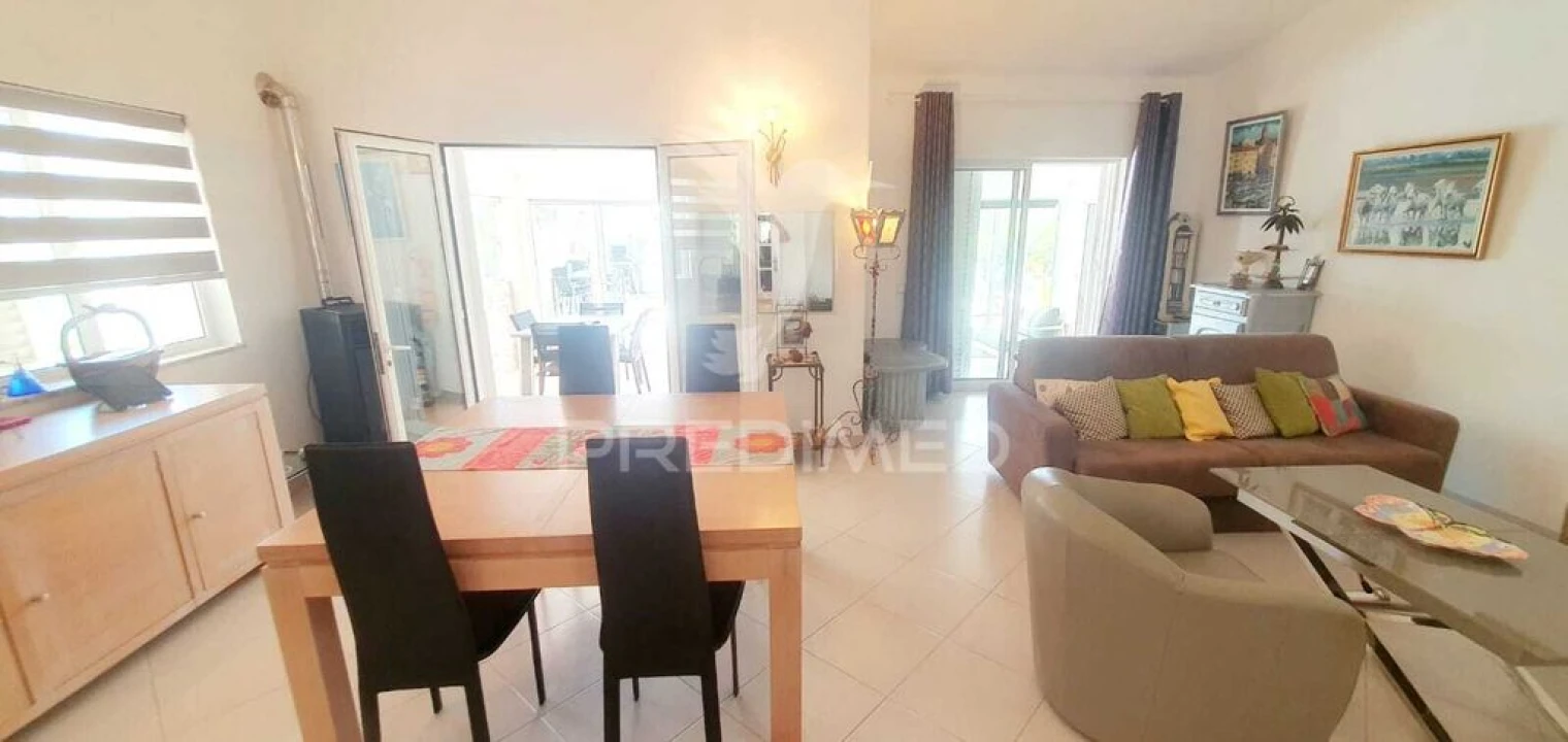 Moradia T3 para Venda em Albufeira e Olhos de Água Foto 12