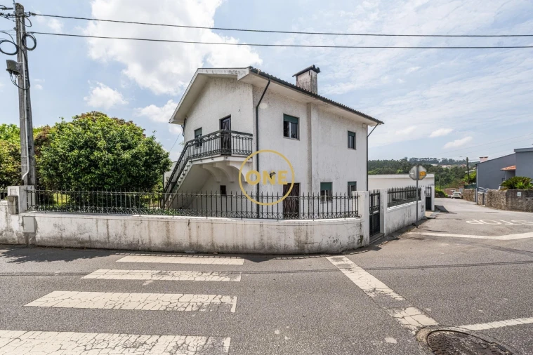 Moradia T3 para Venda em Esmeriz e Cabeçudos Foto 17