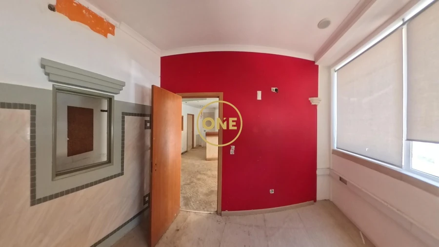 Loja para Venda em Faro (Sé e São Pedro) Foto 2