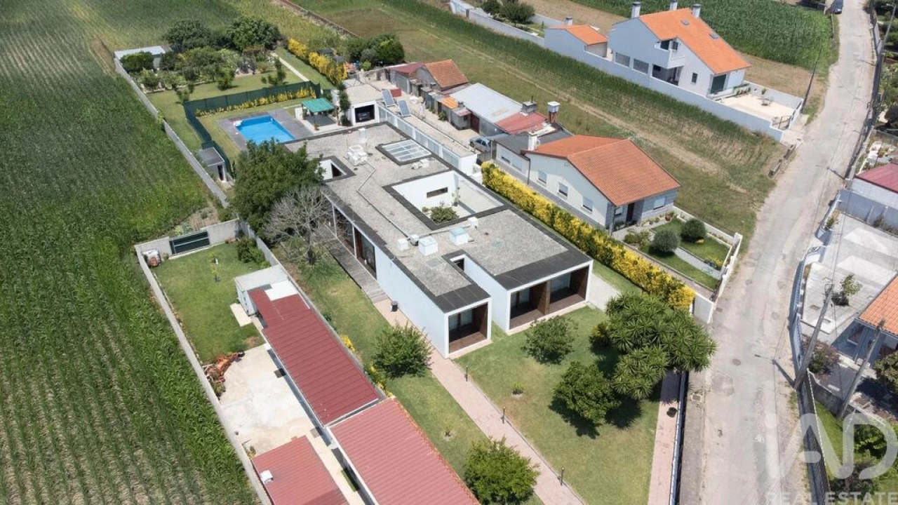 Moradia T4 para Venda em Valega Foto 1