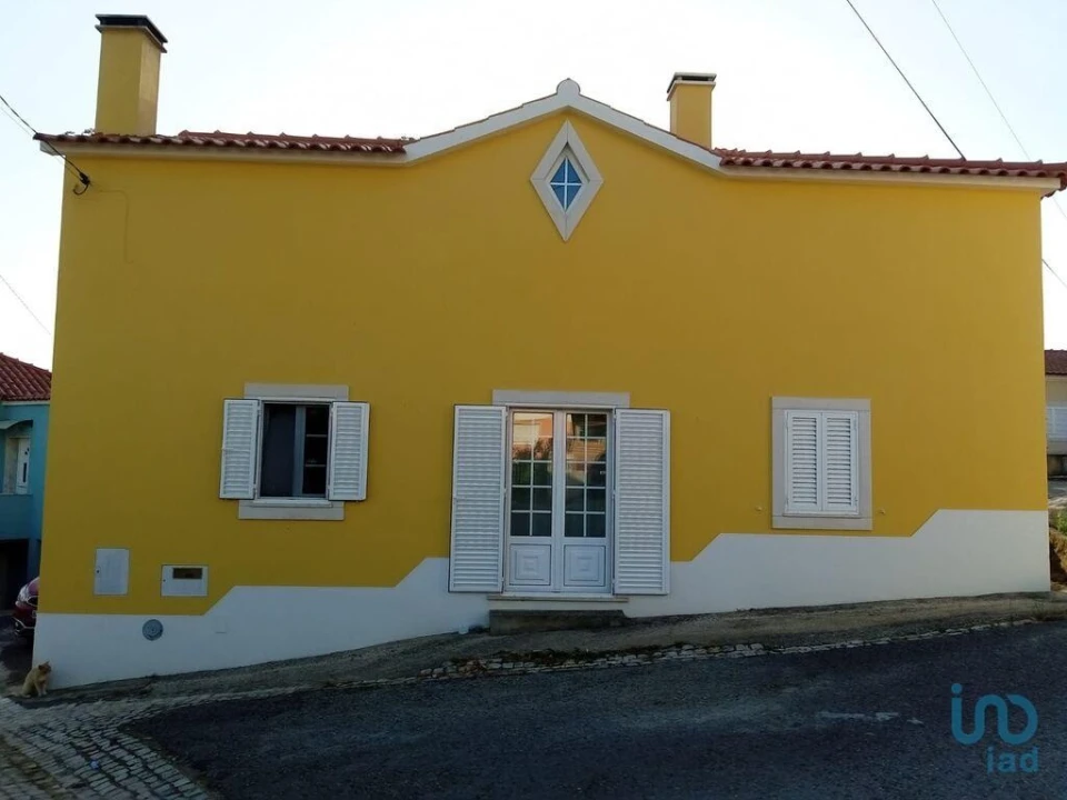 Moradia T2 para Venda em Vila Verde dos Francos Foto 2