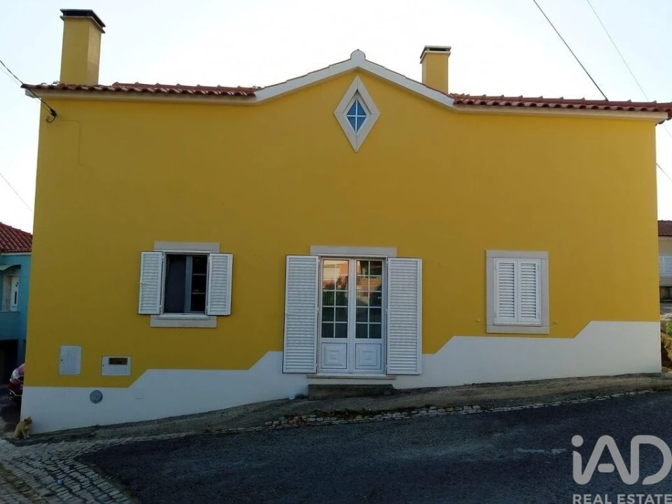 Moradia T2 para Venda em Vila Verde dos Francos Foto 24