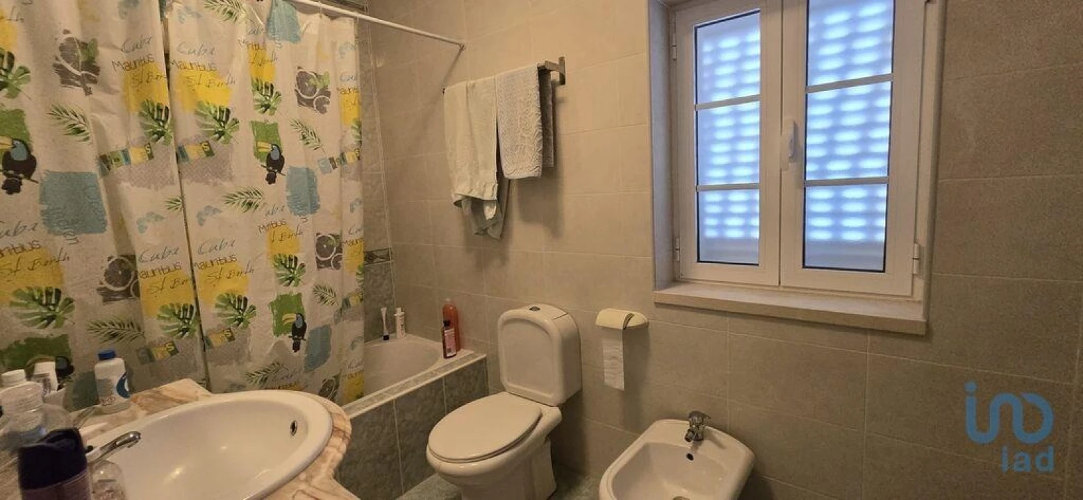 Moradia T2 para Venda em Vila Verde dos Francos Foto 13