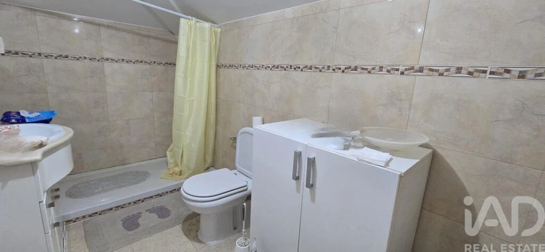 Moradia T2 para Venda em Vila Verde dos Francos Foto 17