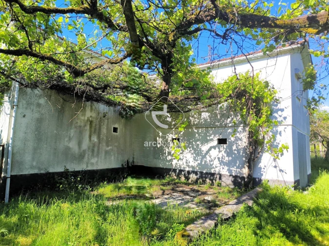 Moradia T3 para Venda em Coura Foto 5