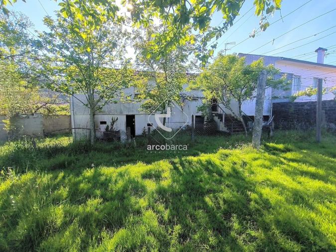 Moradia T3 para Venda em Coura Foto 27