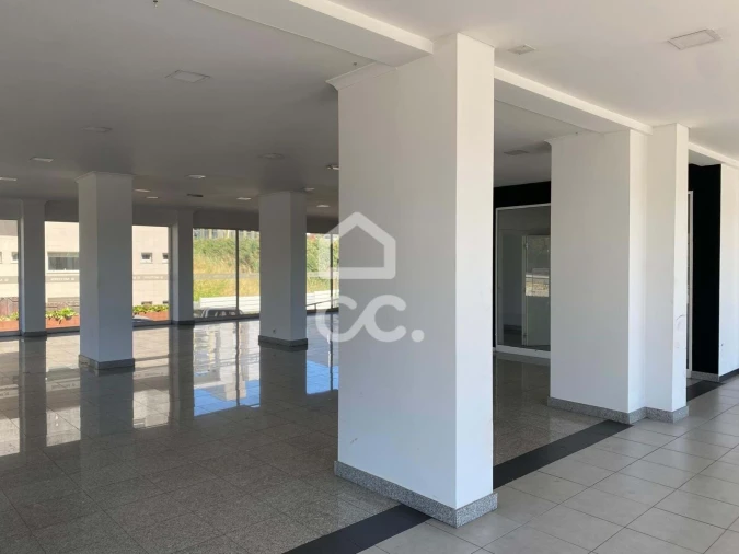 Negócio para Arrendamento em Viseu Foto 9