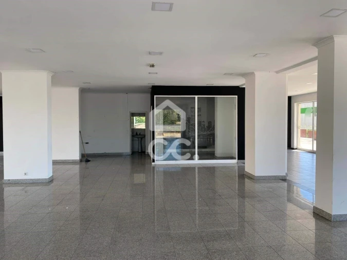 Negócio para Arrendamento em Viseu Foto 4