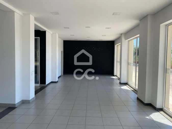 Negócio para Arrendamento em Viseu Foto 3