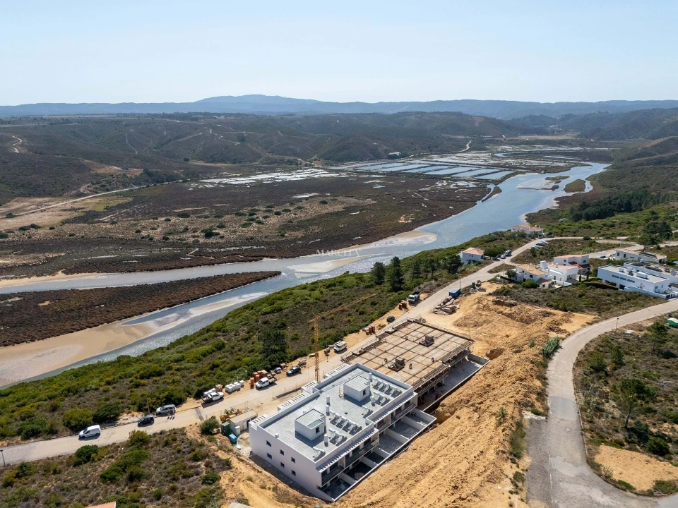 Apartamento T3 para Venda em Aljezur Foto 7