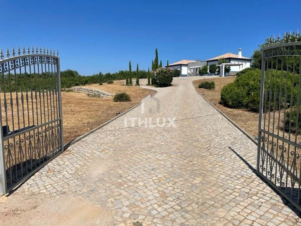 Moradia T6 para Venda em Tavira (Santa Maria e Santiago) Foto 1