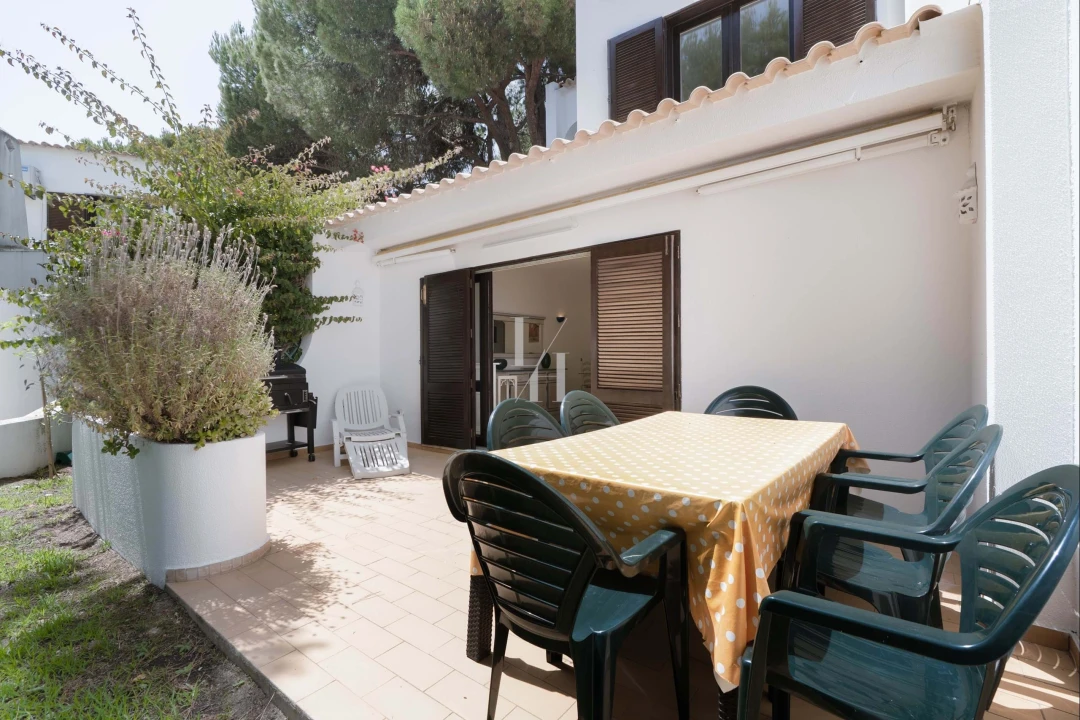 Moradia T3 para Arrendamento férias em Quarteira Foto 29