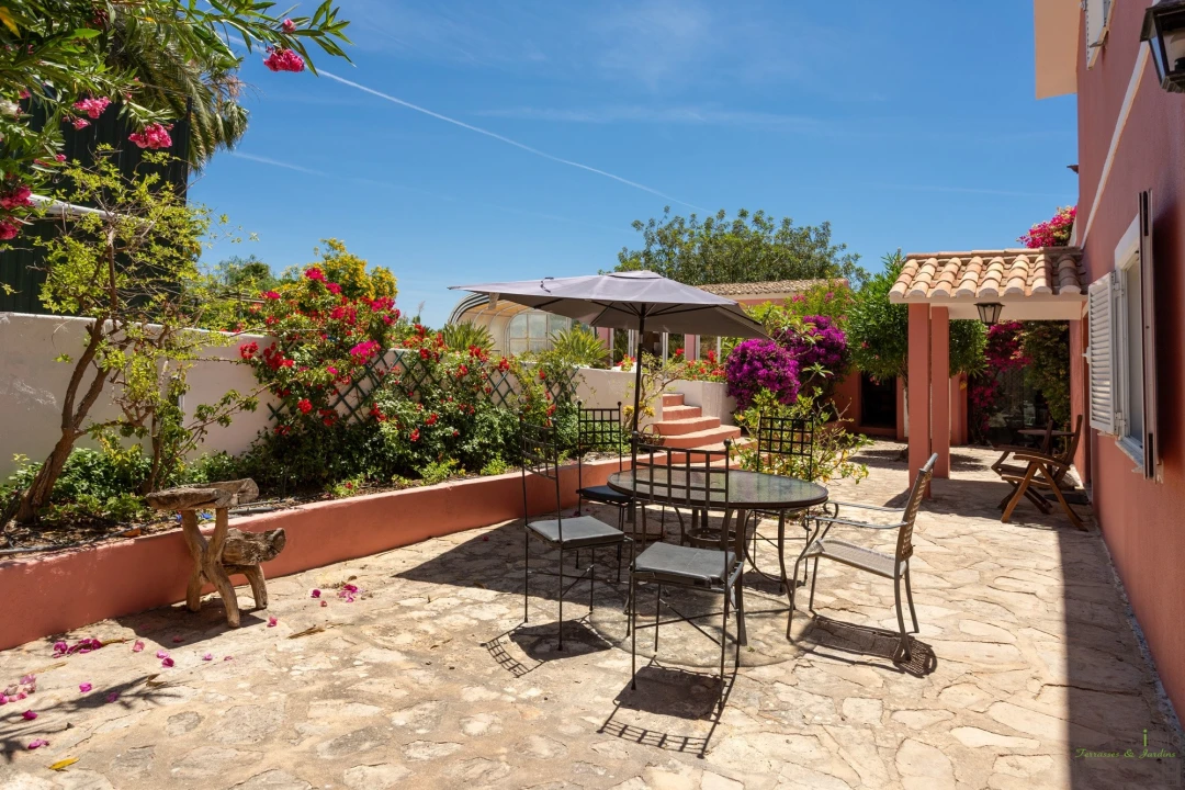 Moradia T3 para Venda em Santa Barbara de Nexe Foto 19