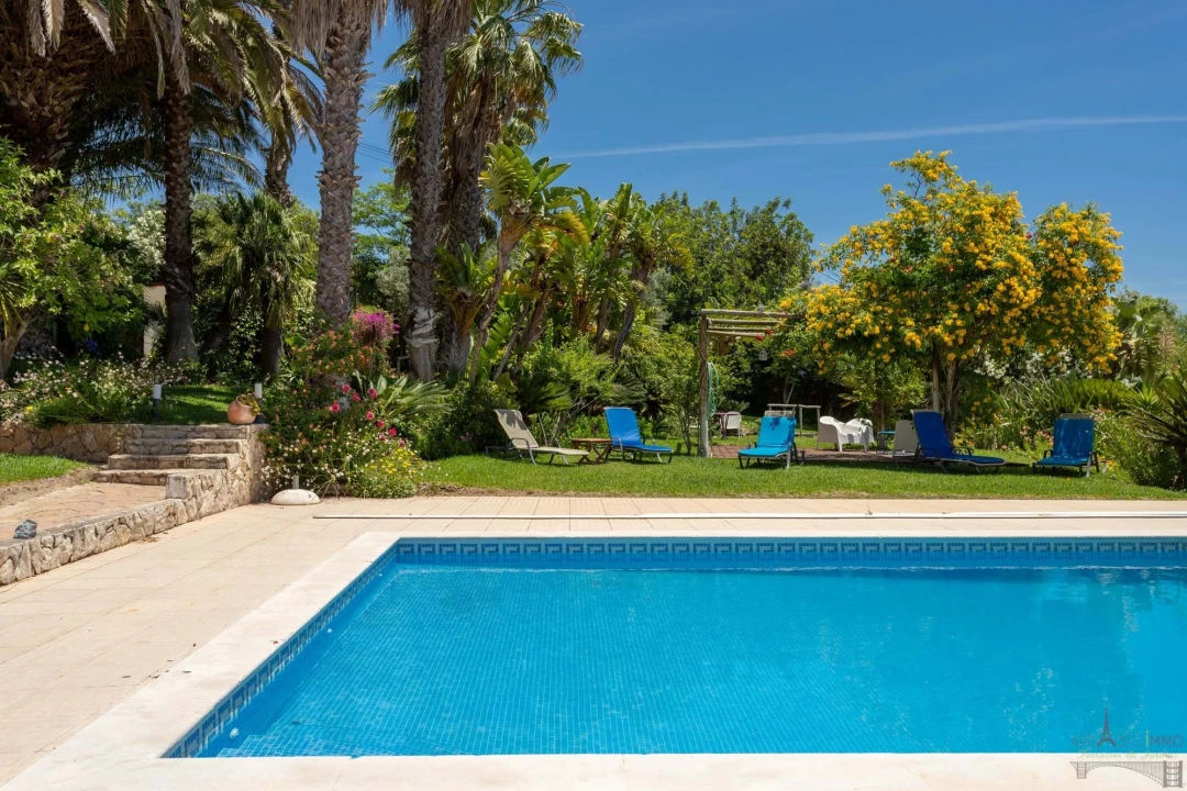 Moradia T3 para Venda em Santa Barbara de Nexe Foto 18