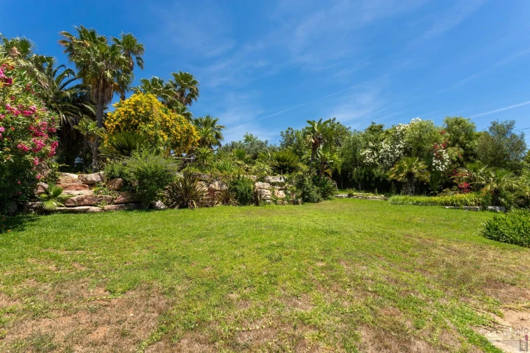 Moradia T3 para Venda em Santa Barbara de Nexe Foto 12