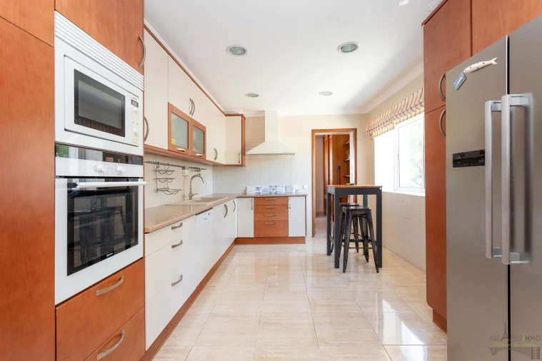 Moradia T3 para Venda em Santa Barbara de Nexe Foto 29