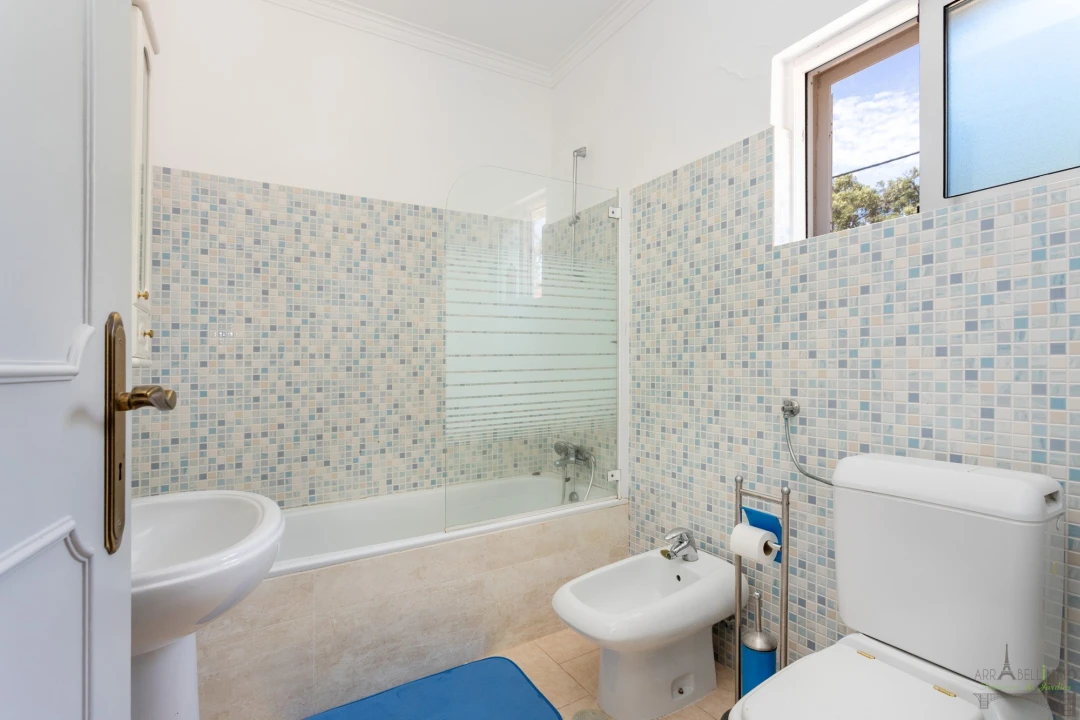 Moradia T3 para Venda em Santa Barbara de Nexe Foto 43